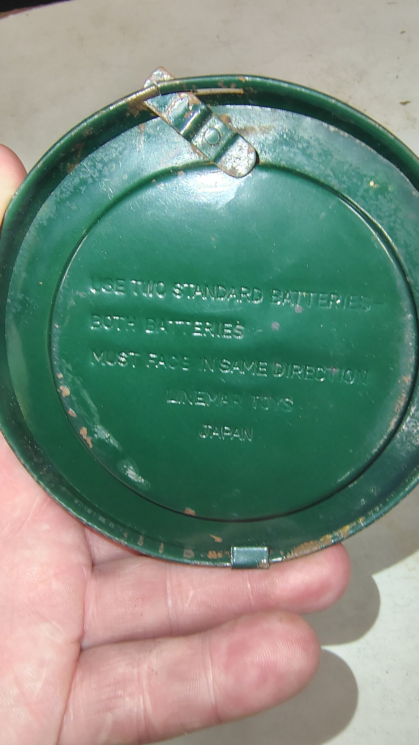 9b2667fe-53b5-4e78-920c-f833910567cd-scaled-1.jpg Vintage Linemar Toys Japan Battery Operated Green Metal Railroad Lantern 1950s