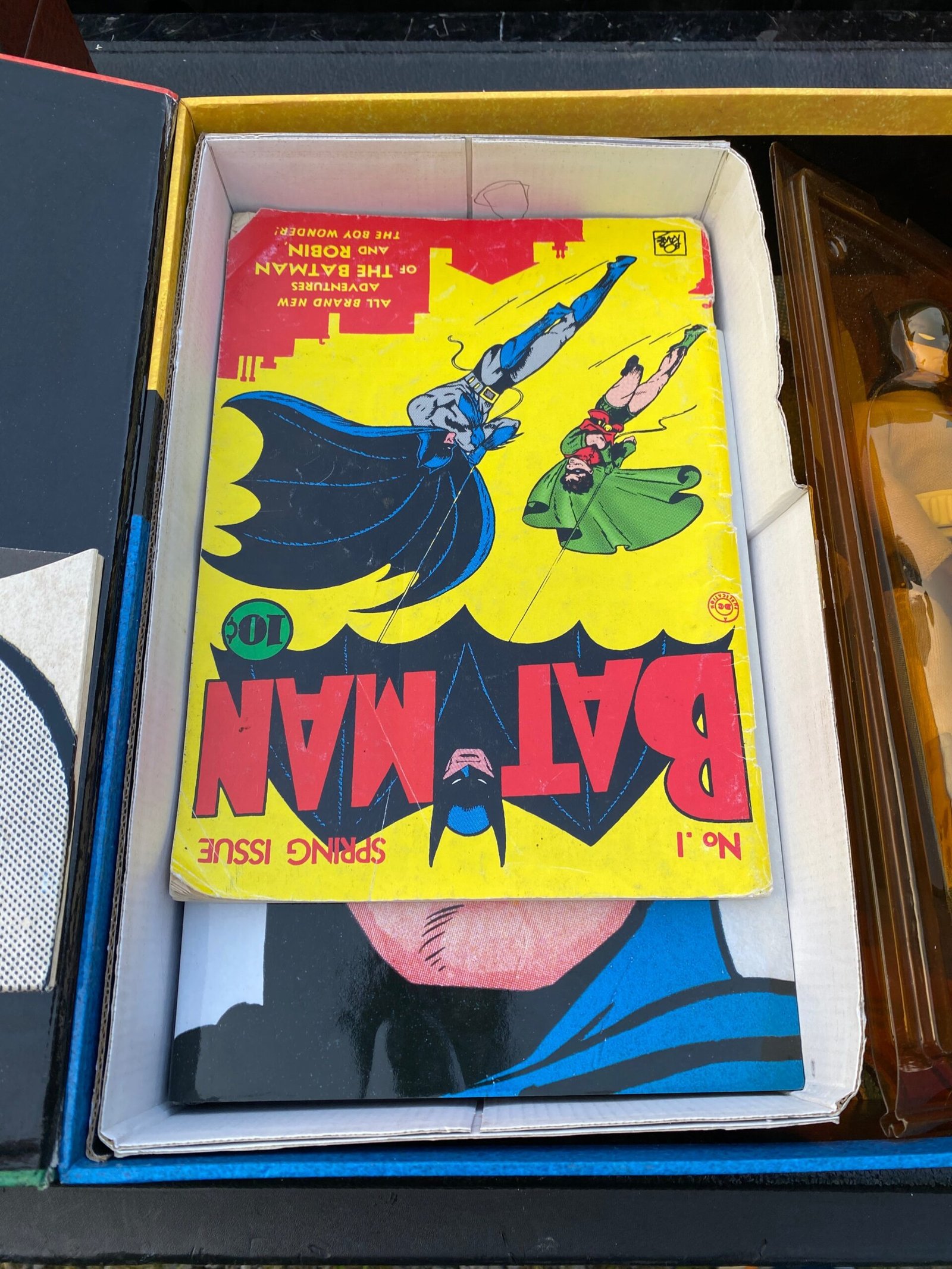 Batman Masterpiece Edition 2000 Action Figure Hardcover Comic Book Box #1 10cent