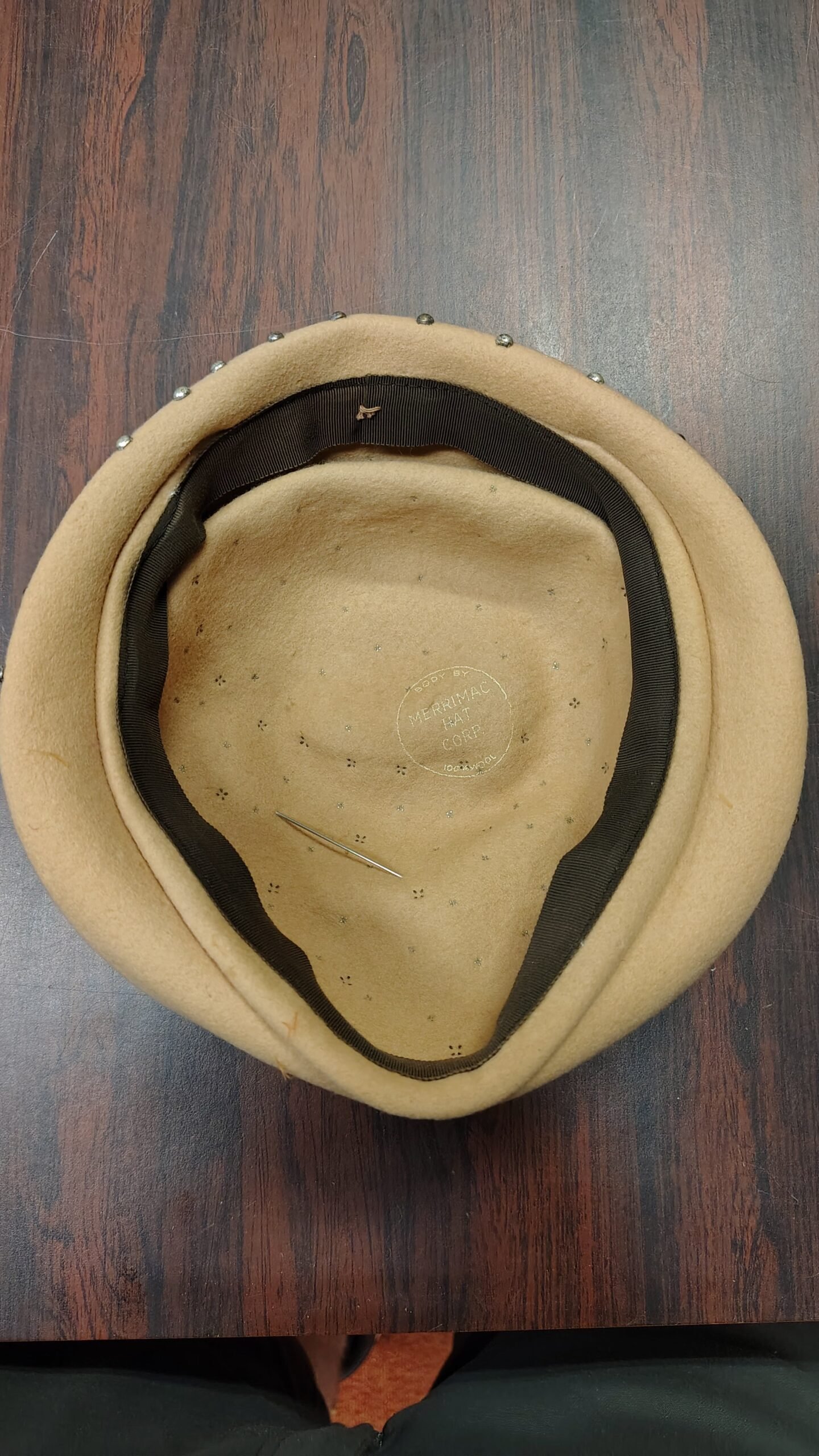 Vtg 1940s Merrimac Hat Corp 100% Wool Beret Studded Beaded Tan Taupe Fascinator
