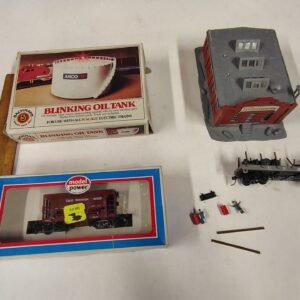d4bb7b9f-be31-4e30-ae7d-a5f726448b1e-scaled-1.jpg Vintage Bachmann N Scale Blinking Oil Tank ARCO Boxed Operating Track Accessory