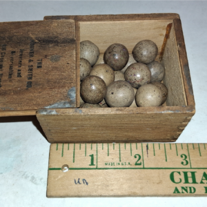 d6eb568b-f5a0-4541-a36f-15ce7c18681c.png Antique Hoover & Smith Jeweler Philadelphia Wood Box & 25 Plain Clay Marbles Lot