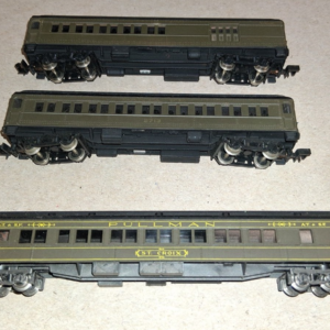 d966bce8-e36e-4c2c-b634-a5f6473944fc.png Lot of 3 Vintage N Scale Santa Fe Passenger Cars Atlas Bachmann Pullman Combine