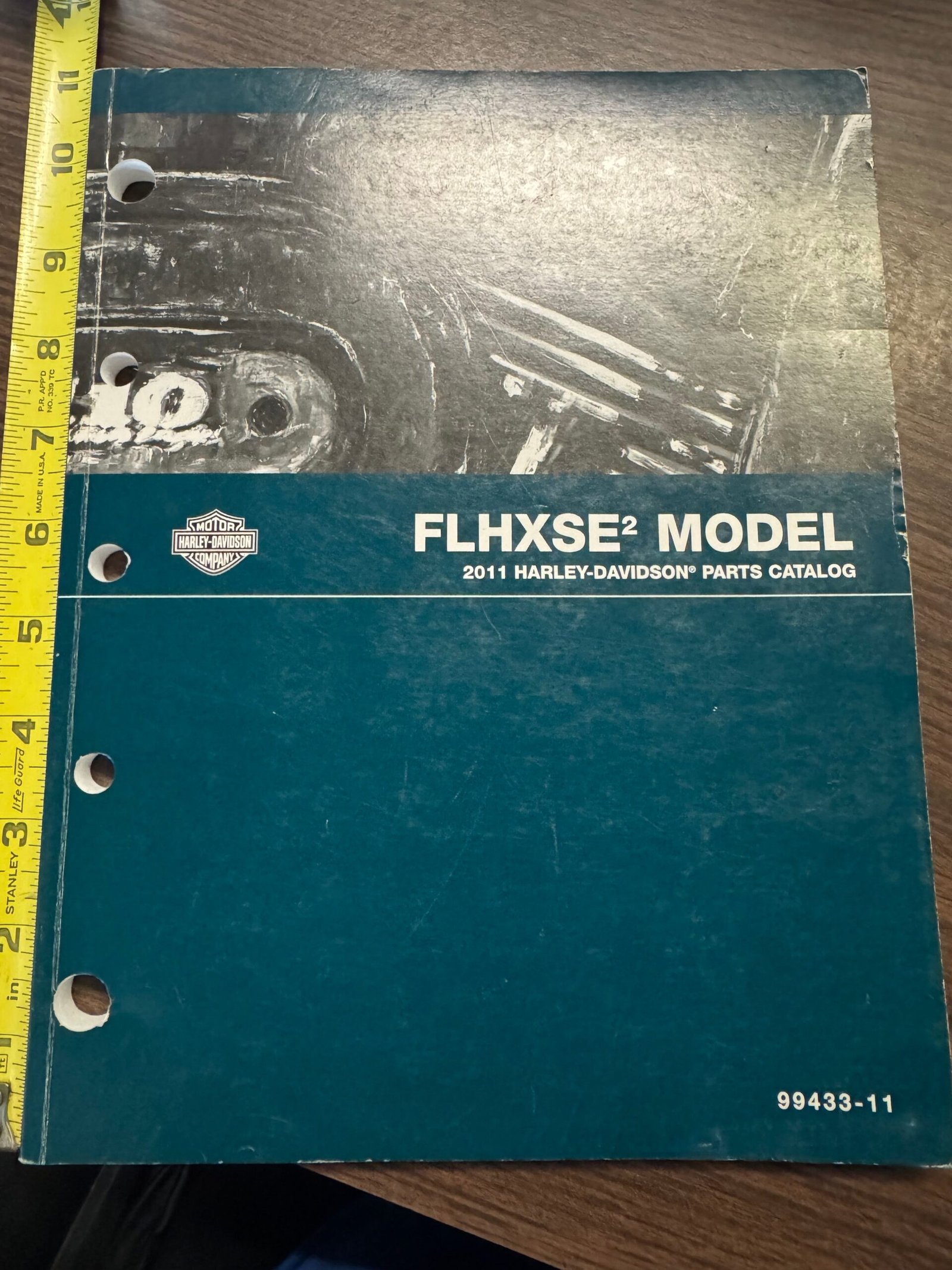 2011 Harley-Davidson Parts Catalog FLHXSE² CVO Street glide
