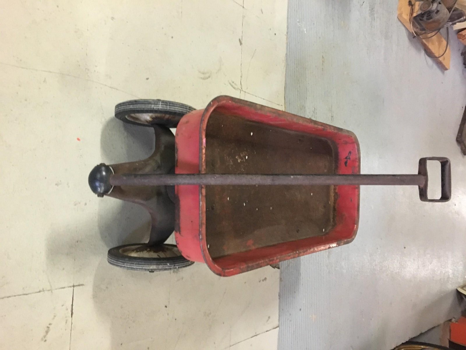 Vintage Ratio flyer 90 red wagon / antique pull toy collectable metal 1960-70