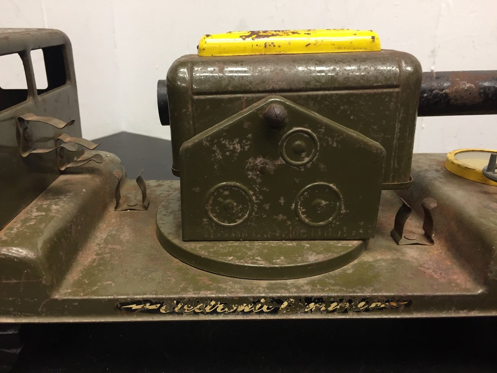 img1416.jpg vintage nylint 1960s electronic cannon army military truck pressed steel