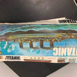 Revell Rms Titanic 1/570 scale length 181/2 replica model ocean liner, mancave!