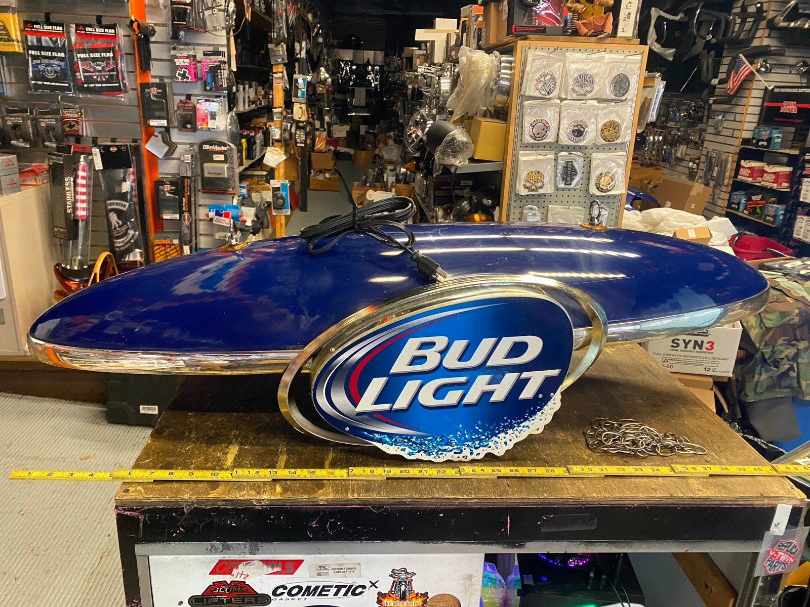 img1703.jpg Bud Light Pool Table Light 45" Beer Brewery Advertising Sign Budweiser Vtg