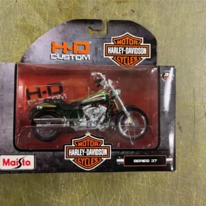 Maisto Harley Davidson Motorcycles 1/18 Scale Series 37 2004 FXSTDSE CVO