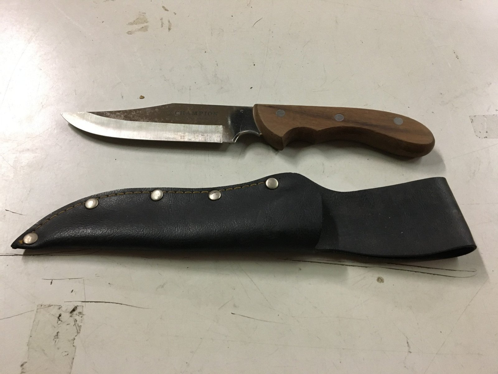 Champion 420 stainless fixed blade wood handle knife made in Japan hunting camp