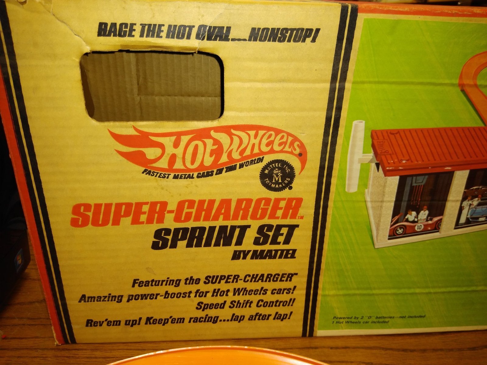 Vintage HOT WHEELS RED LINE Super Charger Sprint Set Original Box Charger Works!