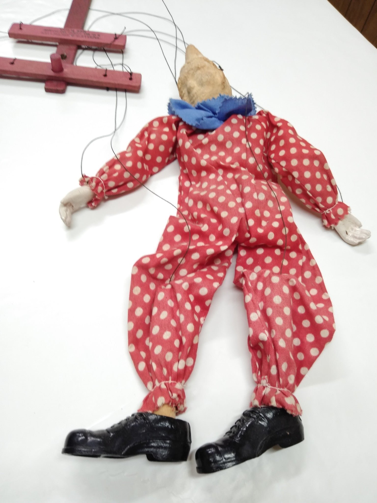 img20210427114621914.jpg Vintage 1940's Hazelle's Marionettes TETO The Clown w/Box Paperwork Working