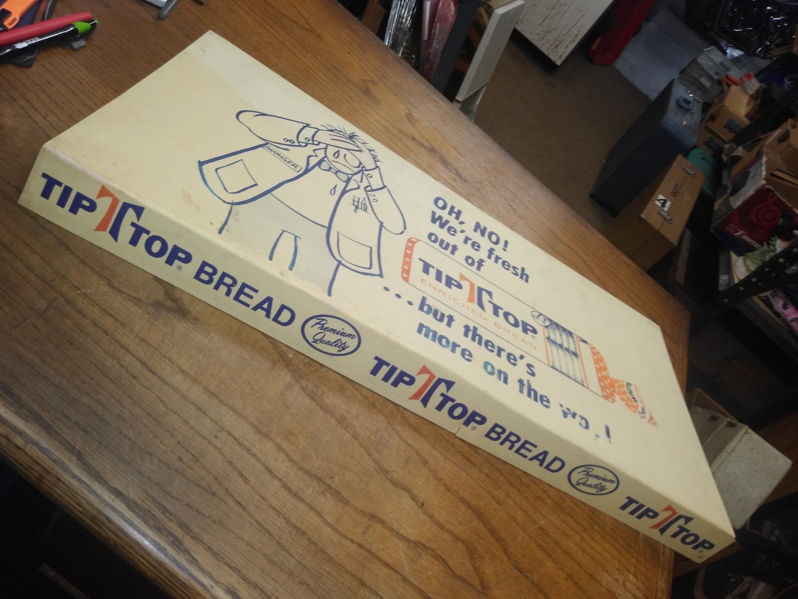 img20210819172336169.jpg Vtg Tip Top Bread Plastic Grocery Store Shelf Liner Advertising Sign 27" x 13.5"