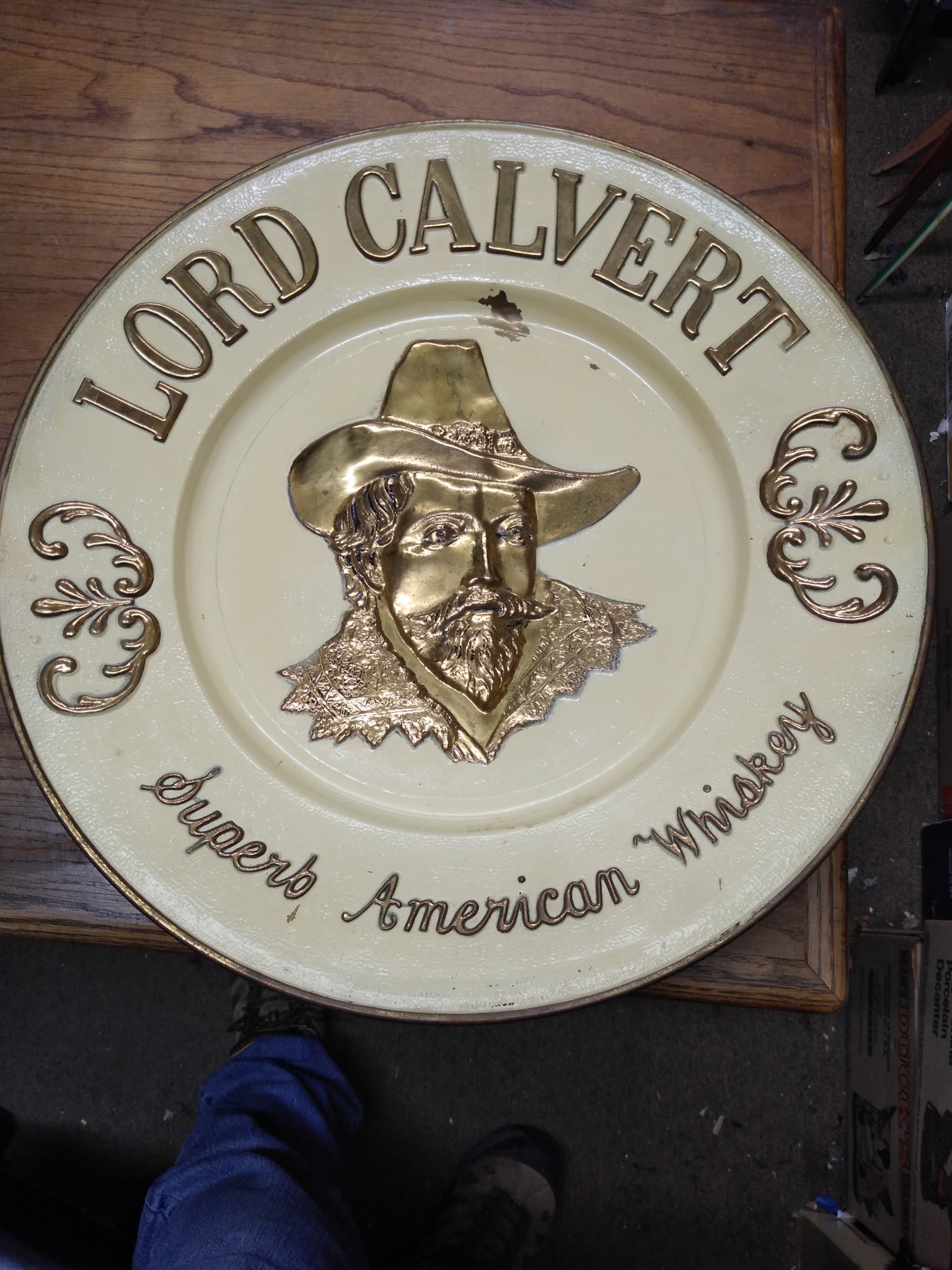 img20211111192426726.jpg Vtg Lord Calvert Whiskey large Round Metal Advertising Wall Hanging Sign 22 1/2"