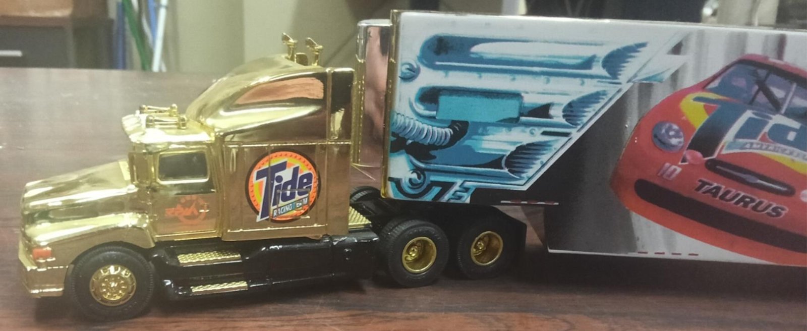 img20260205092601441.jpg Vintage NASCAR #10 Tide 24K Gold Plated Hauler 1:64 Racing Champions Ltd Edition