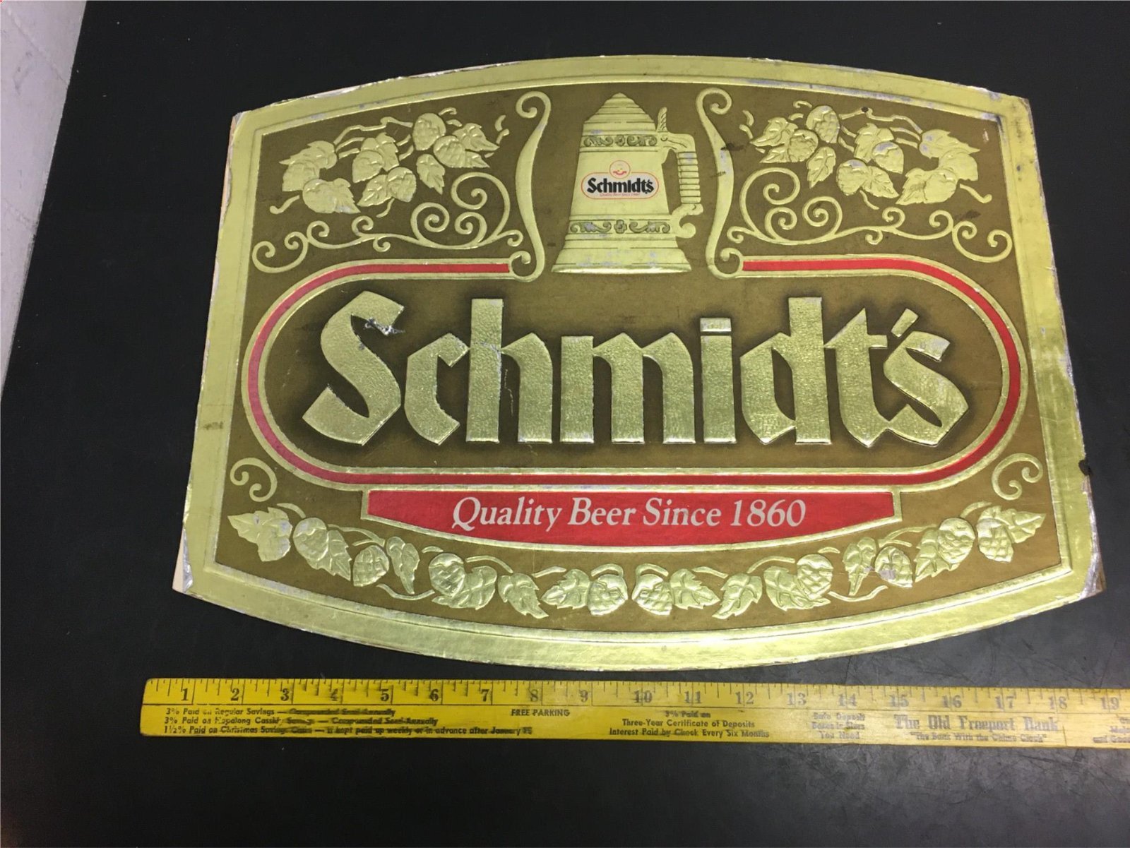 img2177_85f3d3e2-3f09-4975-bee2-9d63ac9d079e.jpg Vintage Schmidt's Quality Beer Since 1860 sign Gold leaf and beer stein featured