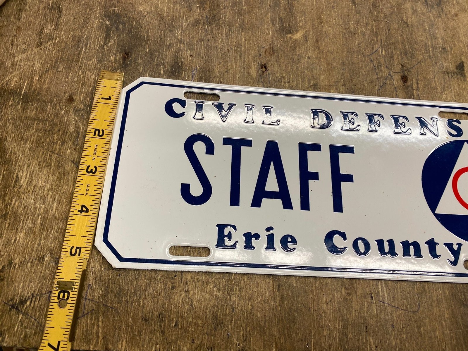 img3244_5226b558-0846-433b-85ee-41b69b4aa433.jpg Vtg NOS Porcelain Plate Auto Truck Erie county License 1950's Civil Defense Sign