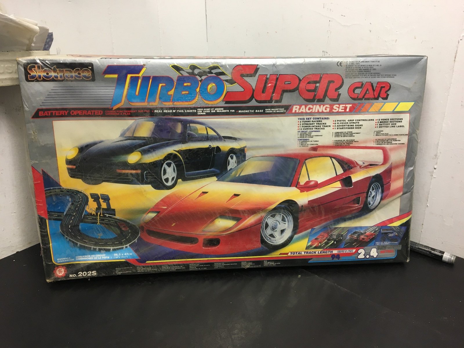 Vtg Magnetic slot car racing Battery operated turbo super car complete unopened