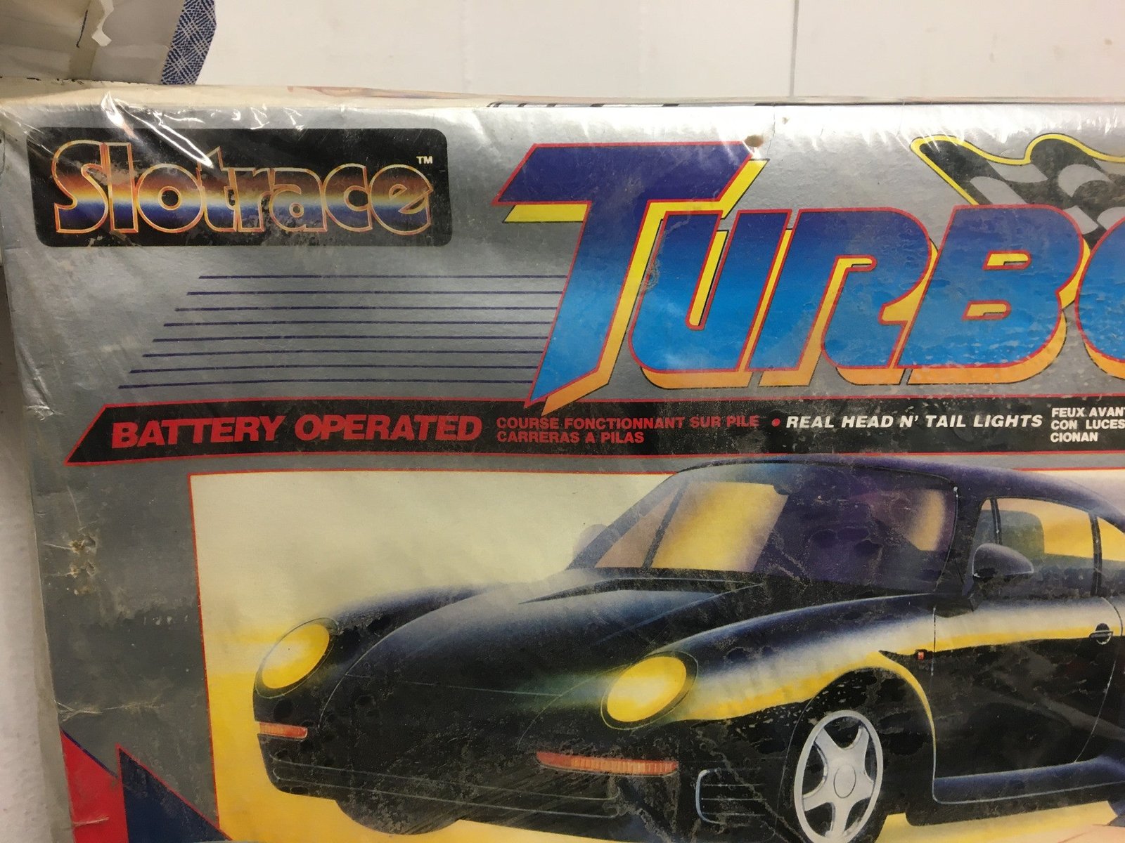 Vtg Magnetic slot car racing Battery operated turbo super car complete unopened
