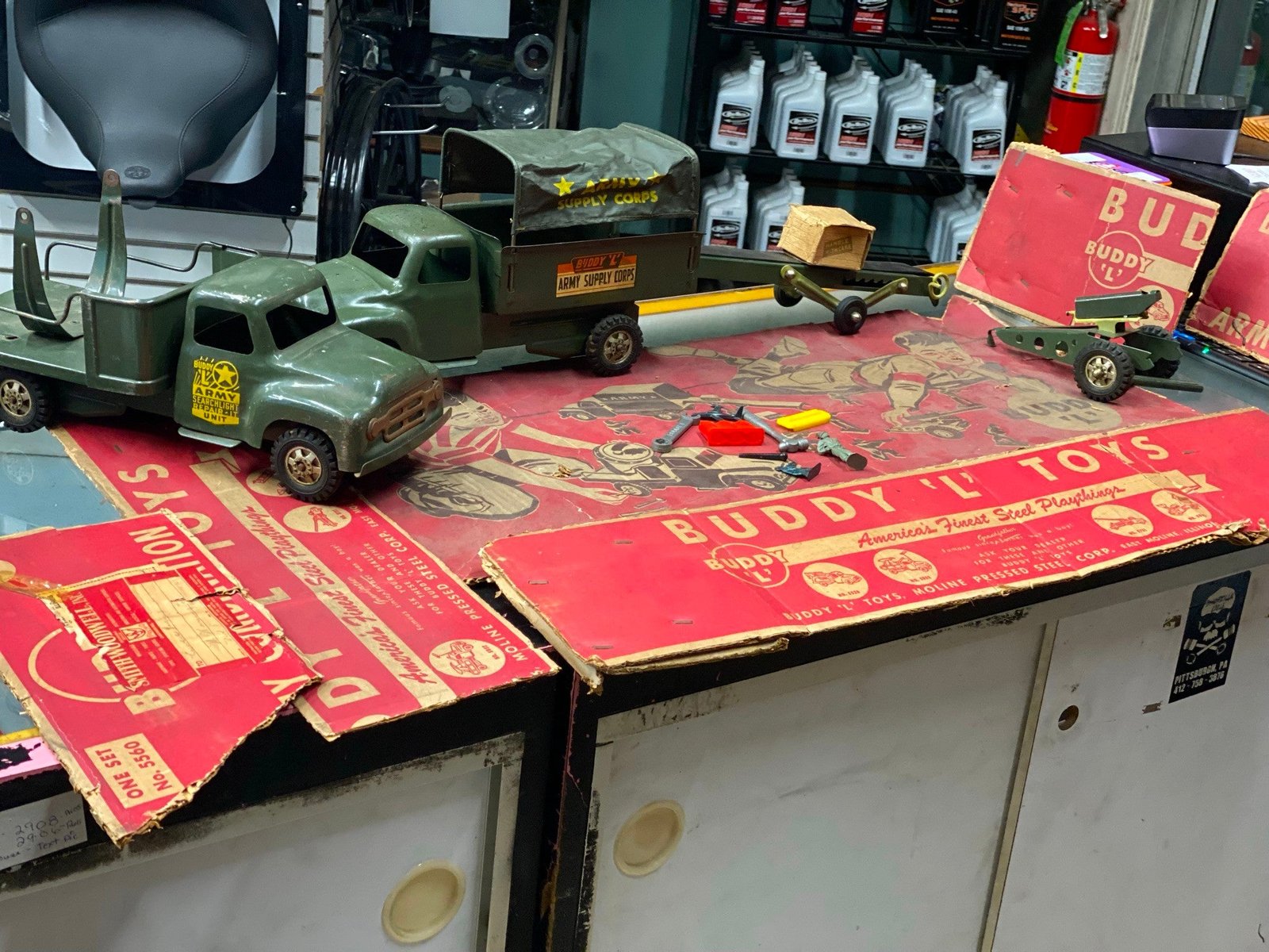 img5141_5a26f77c-b57e-4c57-942f-3338a12f0f2e.jpg Vtg Lot Buddy L Toy Set Trucks Cannon Military Searchlight Tin Box Army Troop Ca