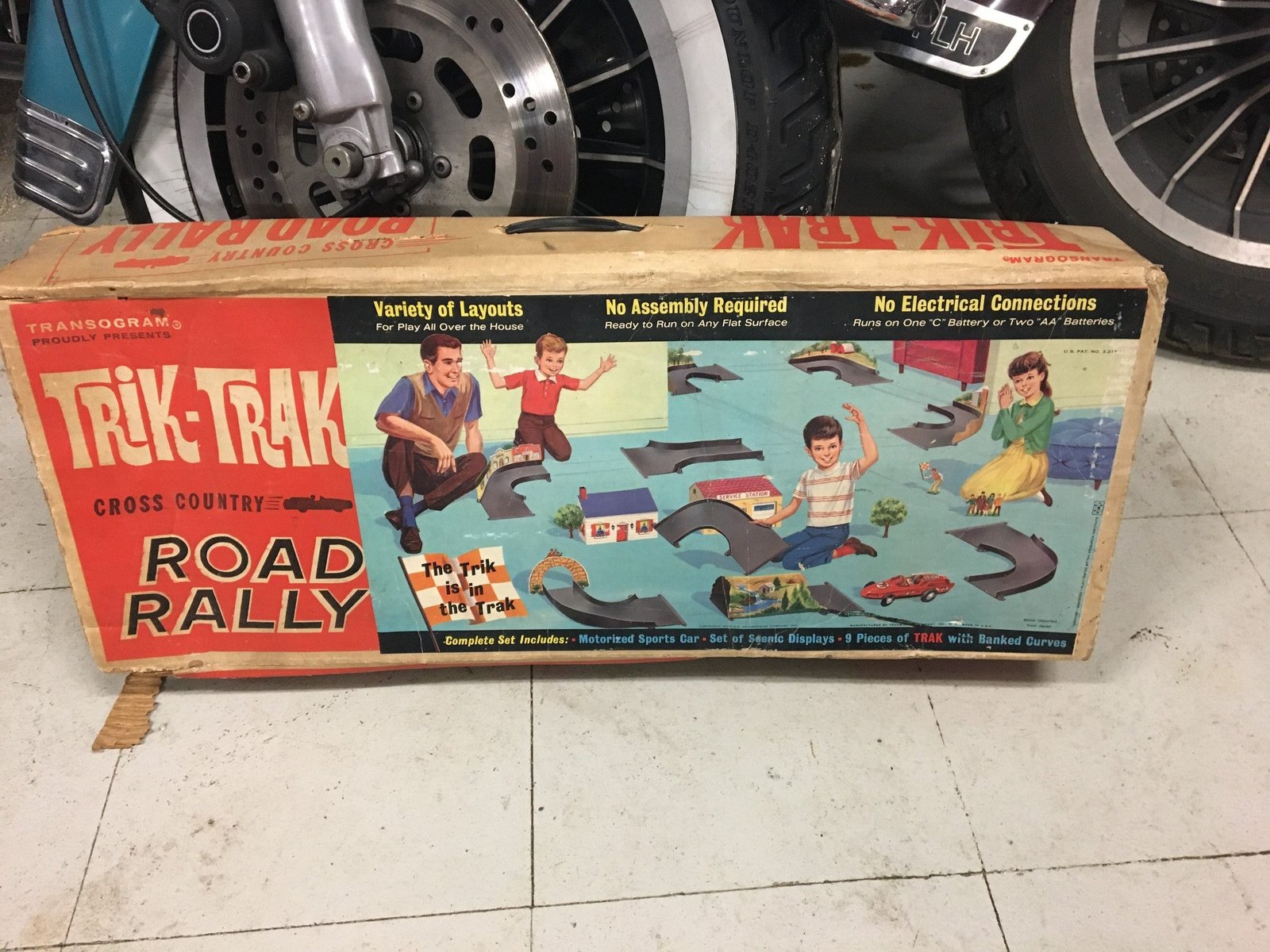 img5850_b3267e83-16c6-432e-9f63-1118d98268aa.jpg Vintage Trik-Trak cross country road rally set box original 12 piece 50th editio