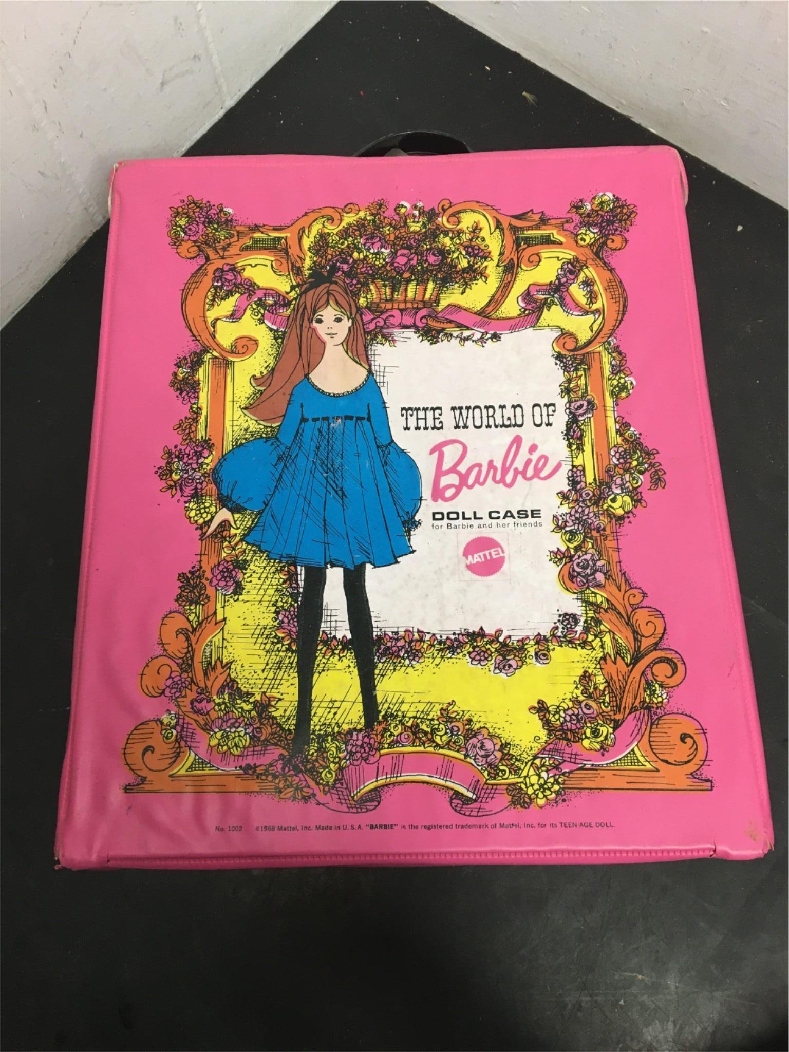 Vintage 1968 The World of Barbie Doll Case Mattel Made in USA No. 1002 antique