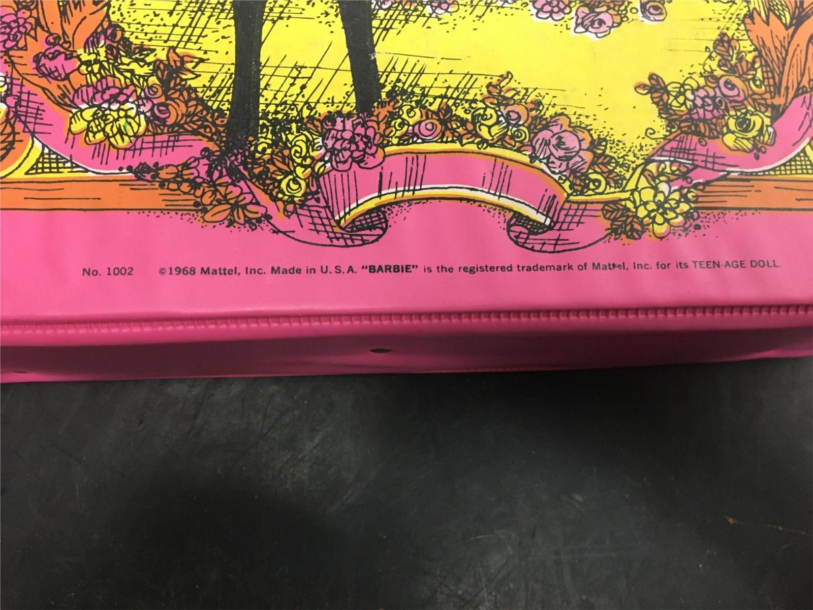 Vintage 1968 The World of Barbie Doll Case Mattel Made in USA No. 1002 antique