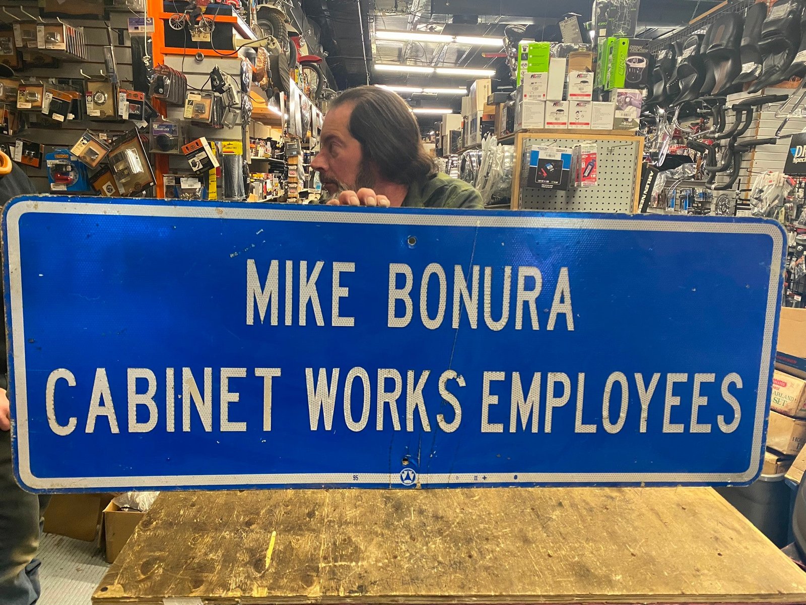 img6032_841efe2f-5f2f-4c15-a70e-92c335428672.jpg Vtg Sign Bonura Cabinet Works Pgh Pa Road Sign 48x18 alum Road Advertising Cave