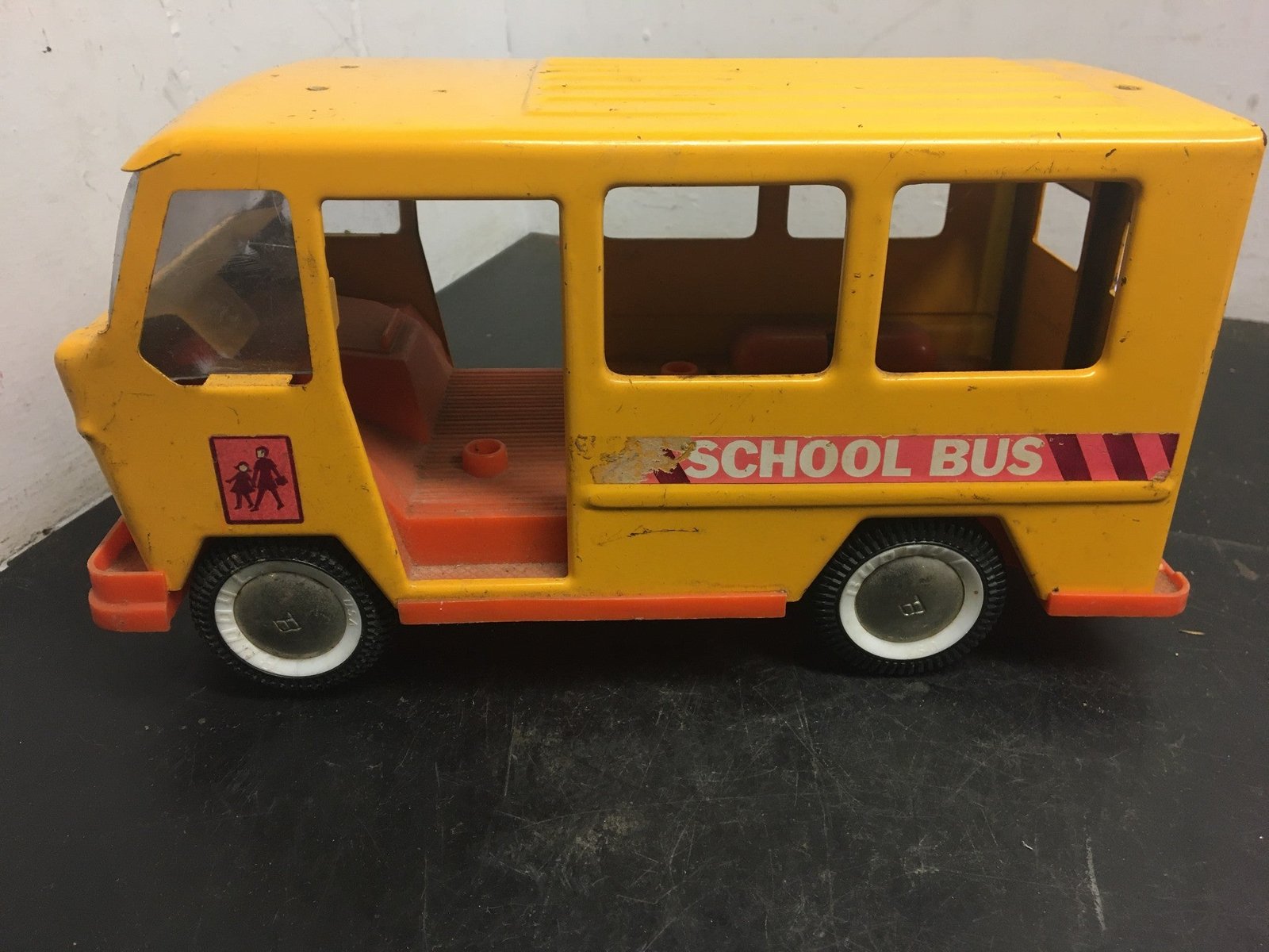 img6878-1.jpg RARE Vintage Buddy L School Bus Original pressed steel USA toy vehicle used nice