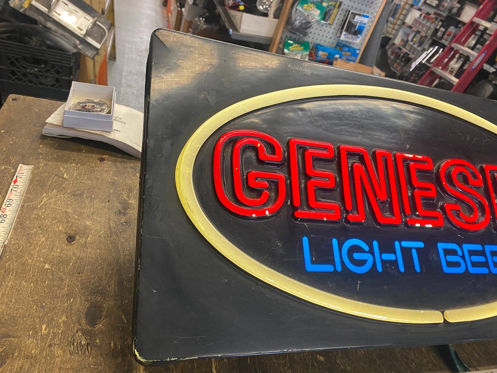 img6989_08f8e7b9-71c2-4a2b-a7e4-20f908014537.jpg Vtg Genesee Light Beer Sign Bar Room Tavern Man Cave Wall Collectible 23x11