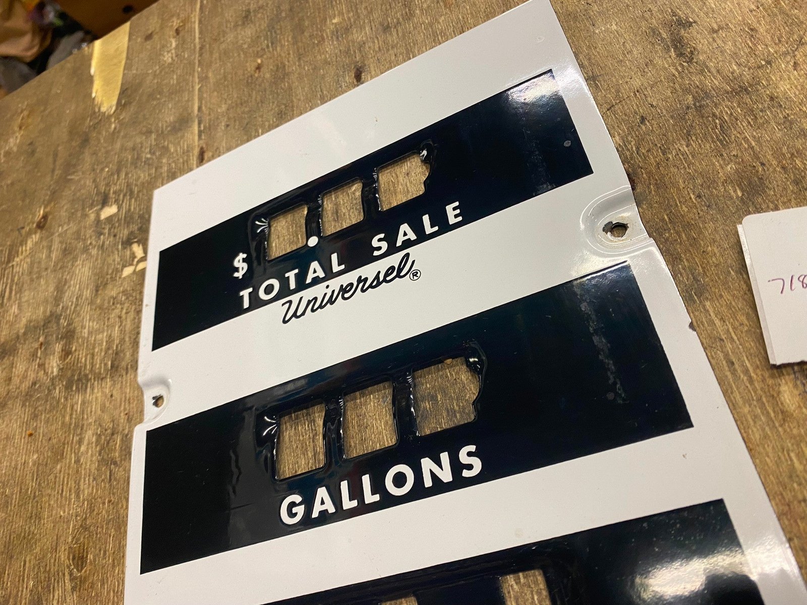 Vtg NOS Gas Pump Face Universal Oil Collector 1940's Ceramic Sign Collectible
