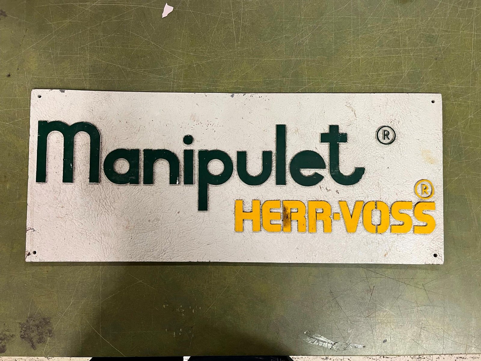 img7204_aa70dc03-e07e-4bfe-83a3-9240c6c21527.jpg VTG Manipulet Herr-Voss Leveller Machinery Co. Aluminum Business Sign