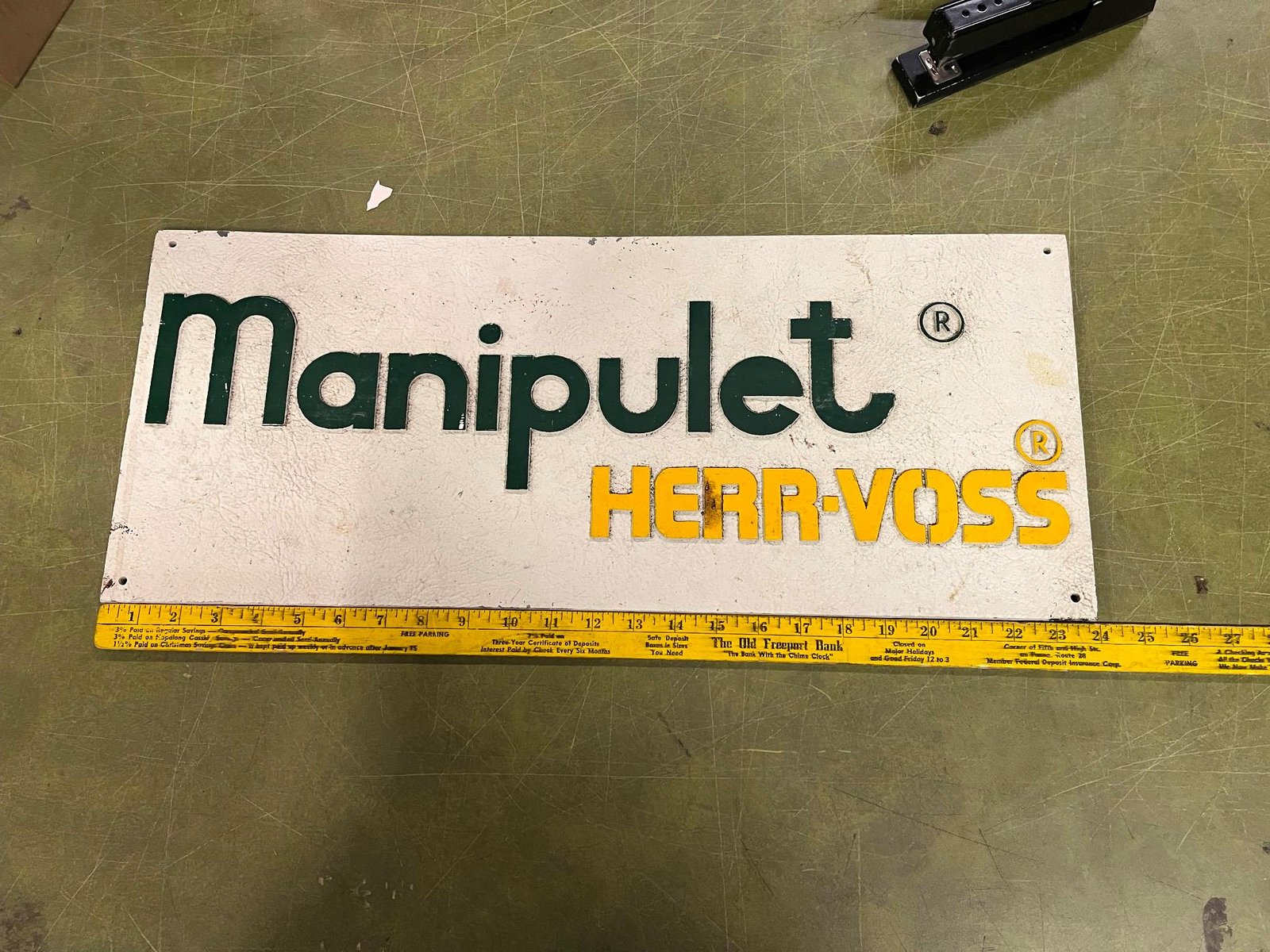 img7206_f103b683-329e-4360-ad82-c770b596a2c0.jpg VTG Manipulet Herr-Voss Leveller Machinery Co. Aluminum Business Sign