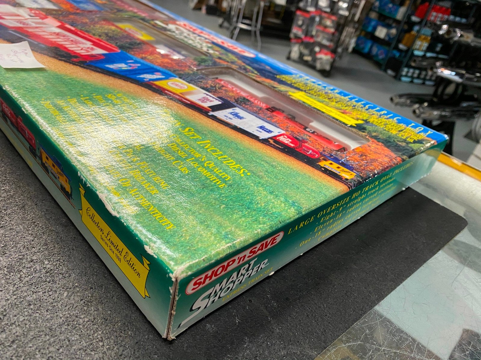 NIB Collectors Series HO Toy Train Set Shop n Save 1 of 1998 New in Box Coca Col