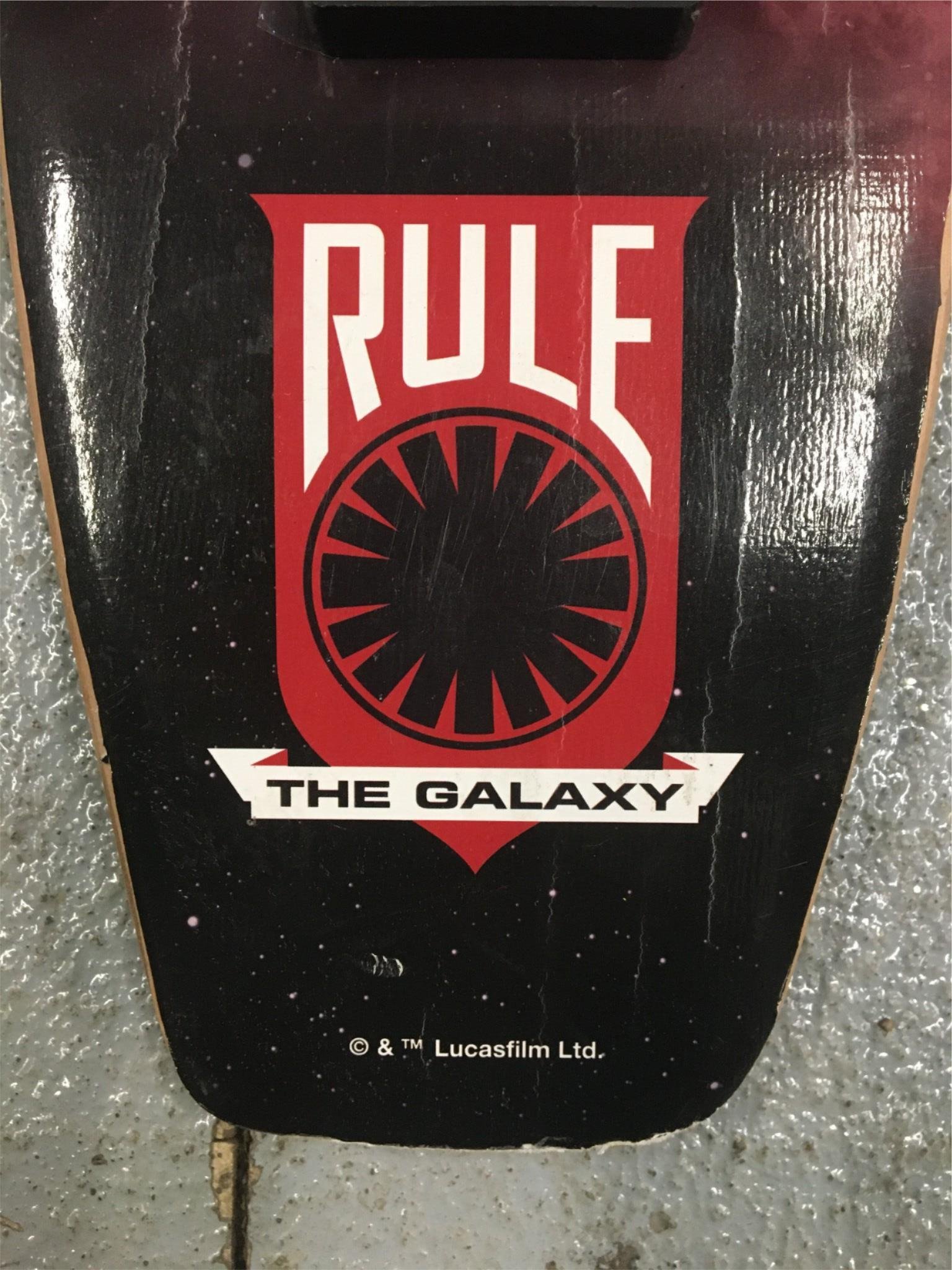 img8976.jpg New Vintage STAR WARS the force awakens rule the galaxy skate board collectors