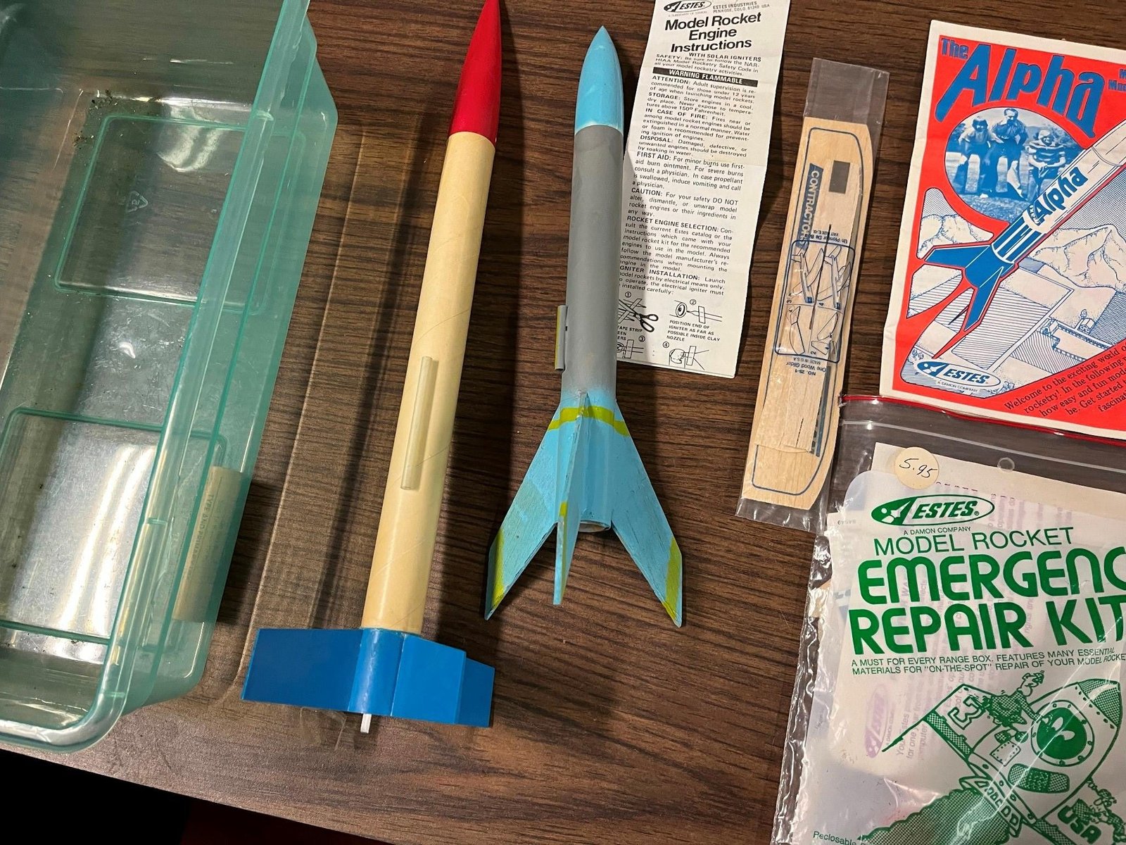 img99959a5821da-e2ed-430c-969c-319f0c7f2ee5.jpg VTG Made in USA Lot of 2 Estes Rocket Model Kit sets: Screaming Eagle The Alpha