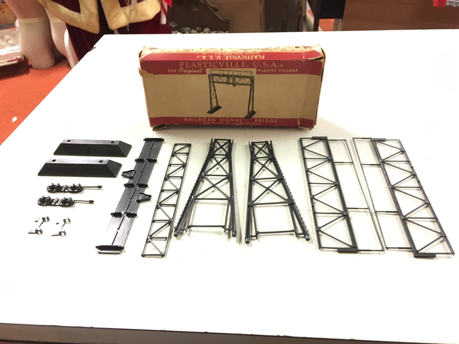 product-img-t_sg_3_073021-0.jpg Vtg Plasticville train set SG-3 railroad signal bridge Bachmann w / original box