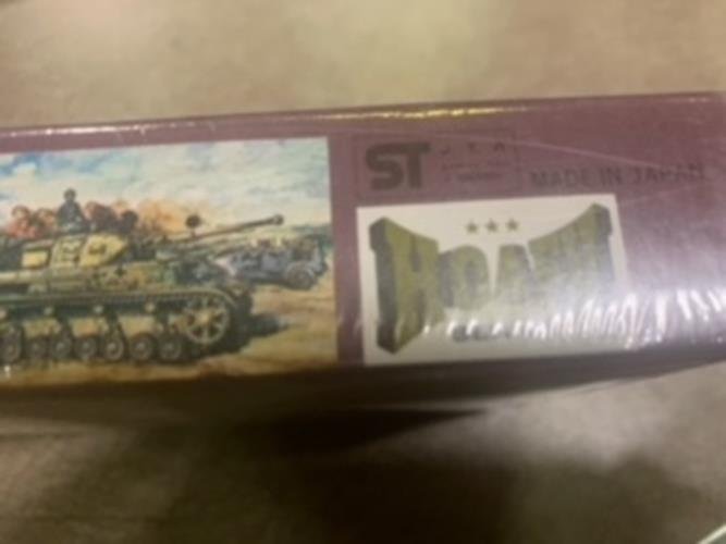 thumbnailimage3_b9c9404c-4b12-4537-b2ba-6945094a4668.jpg NEW HO AFV Series Panzer IV F2 & Kubelwagen #K - 502 - Series #6 Sealed (Japan)